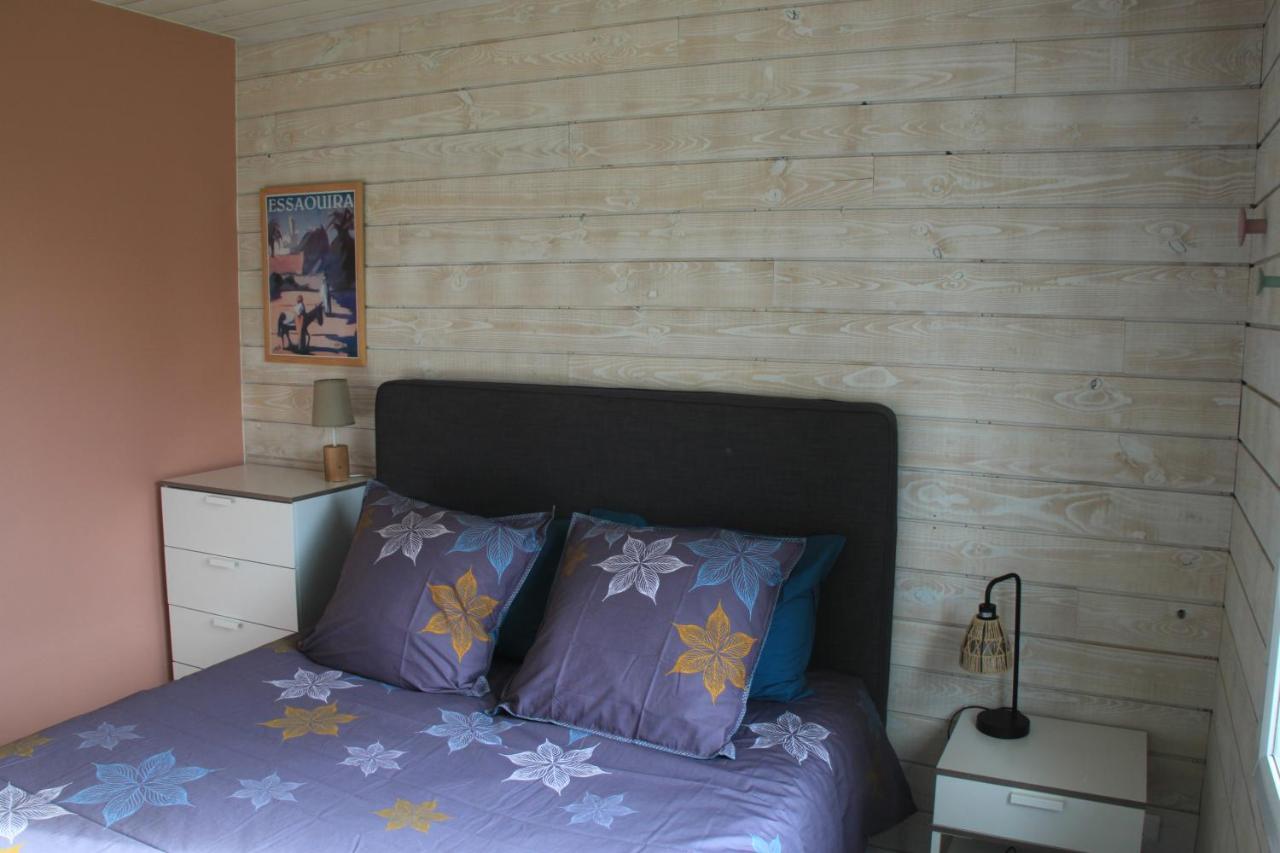 Gite De La Tuillere, Maison Contemporaine En Bois Avec Vue Et Piscine Saint-Aulaire Exterior foto